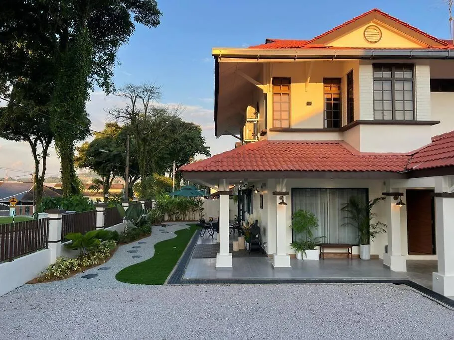 בית נופש The Grove Cottage - ג'והור בהרו
